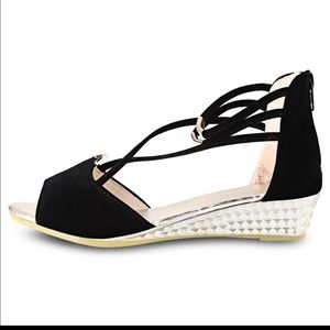 Pre-Owned Black & Gold Open Toe Wedge Sandals, Size 7.5